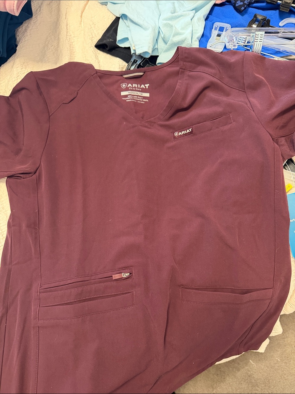 Ariat Women's V-Neck Scrub Top in Burgundy
